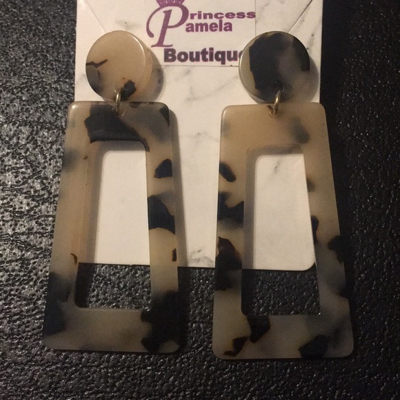 Beige Acetate Tortoise Drop Earrings - Picture 1 of 4